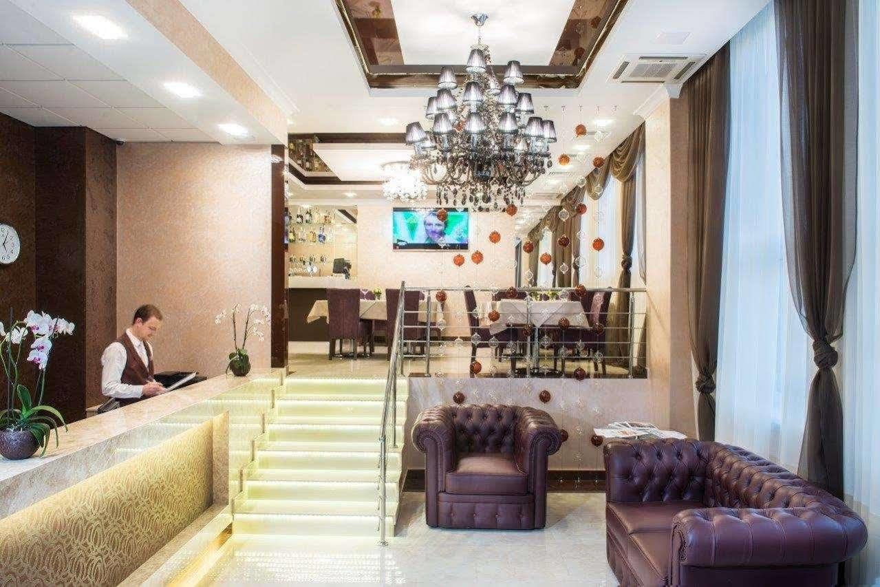Bonapart Hotel By Uhm Киев Екстериор снимка